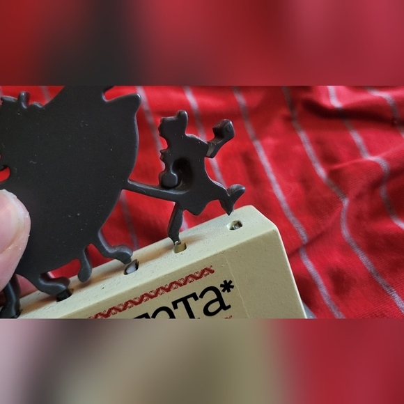 Hallmark Disney Decor - Picture 4 of 4